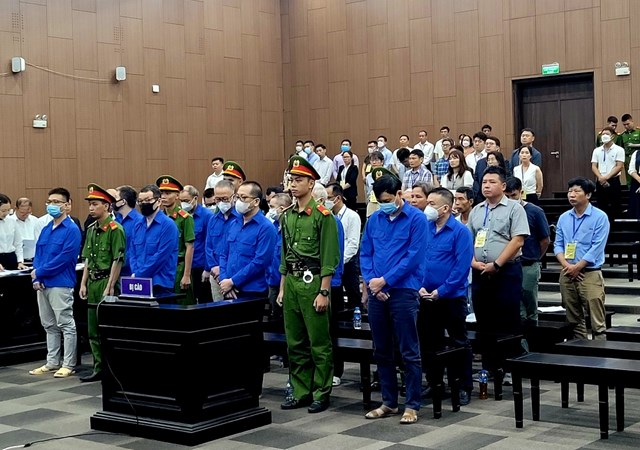 Hoãn xét xử vụ “rút ruột” đường cao tốc