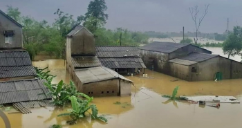 Bộ Quốc phòng yêu cầu tập trung ứng phó khẩn cấp và khắc phục hậu quả mưa lũ tại Trung Bộ